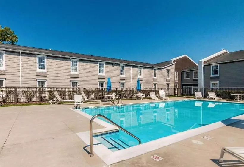 Clarion Hotel & Conference Center Leesburg