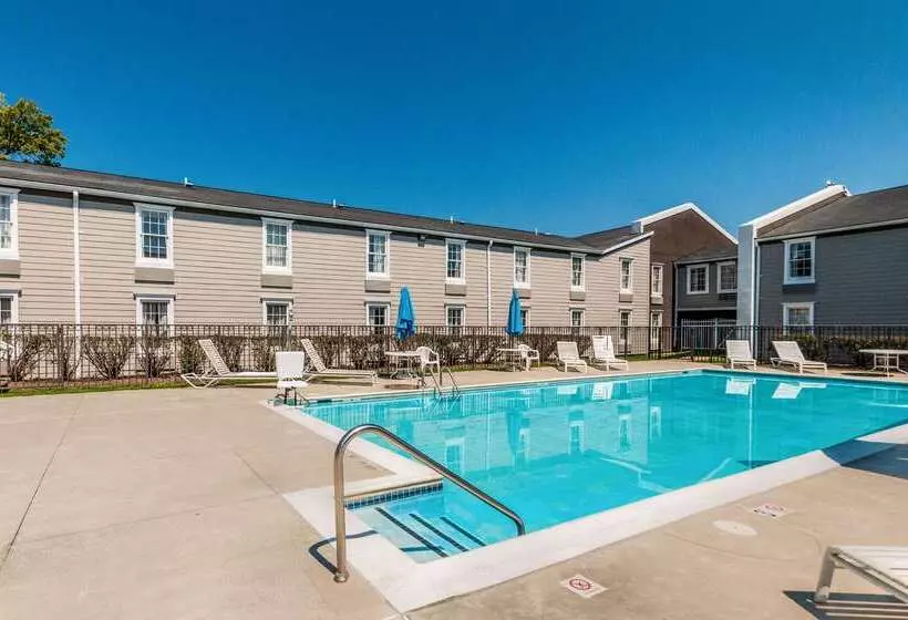 Clarion Hotel & Conference Center Leesburg