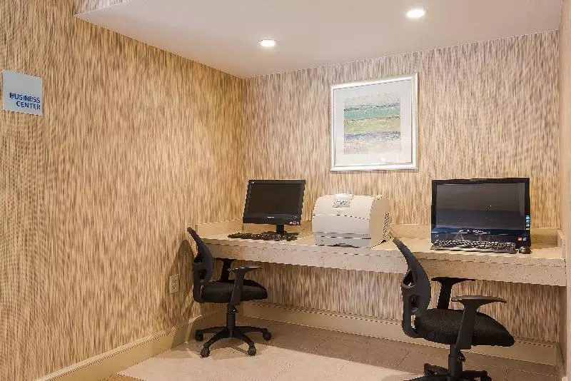 هتل Comfort Inn Roanoke Civic Center