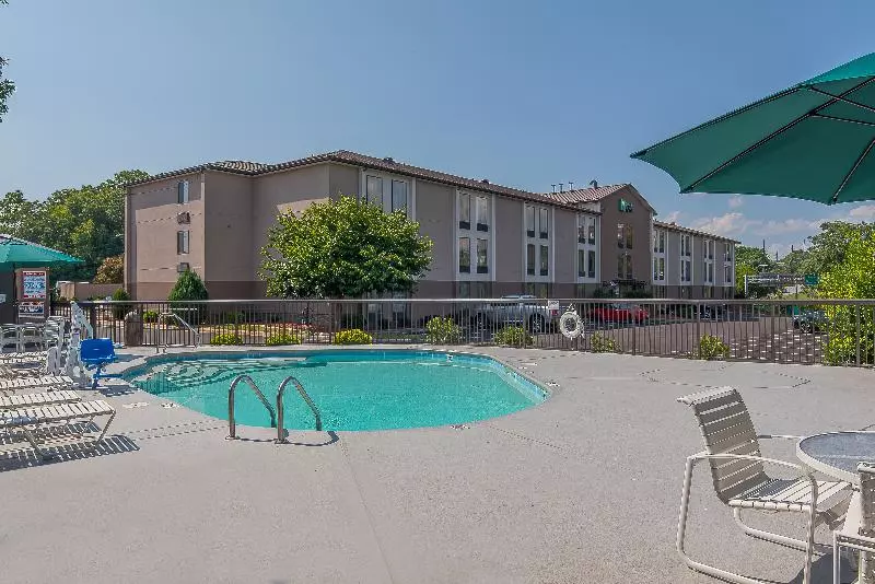 هتل Comfort Inn Roanoke Civic Center