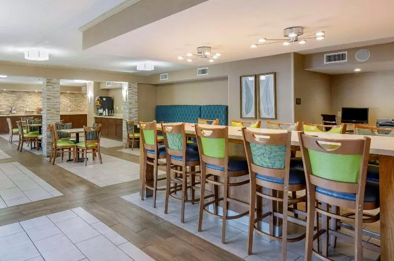 هتل Comfort Inn Roanoke Civic Center