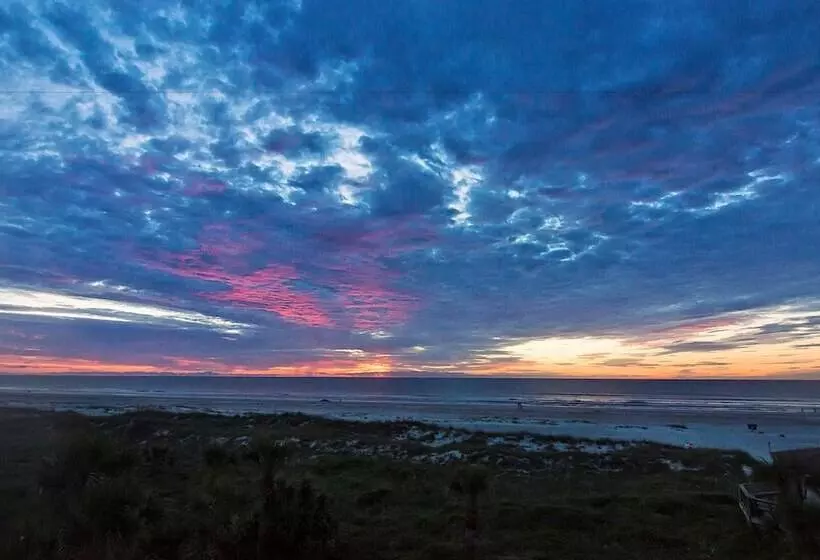 فندق Guy Harvey Resort On Saint Augustine Beach