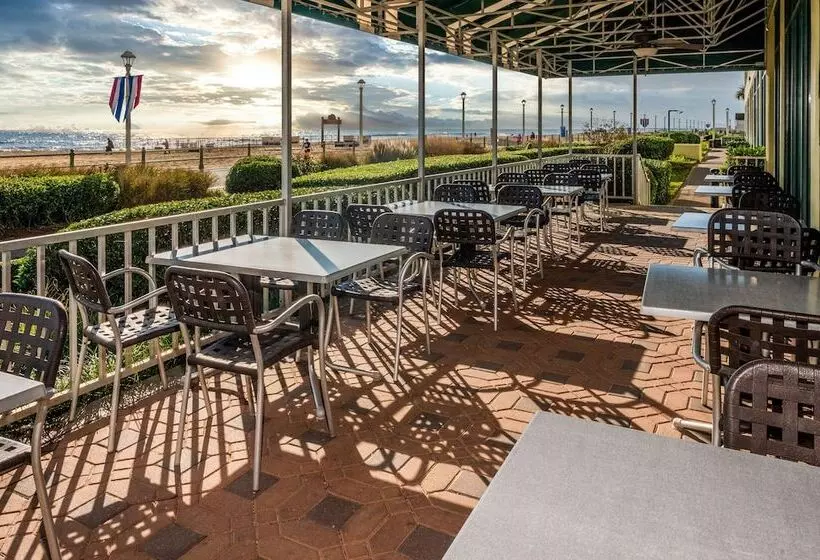 Holiday Inn Express Hotel & Suites Virginia Beach Oceanfront, An Ihg