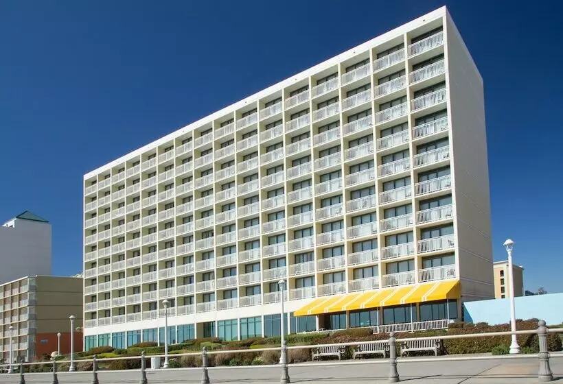 Holiday Inn Express Hotel & Suites Virginia Beach Oceanfront, An Ihg