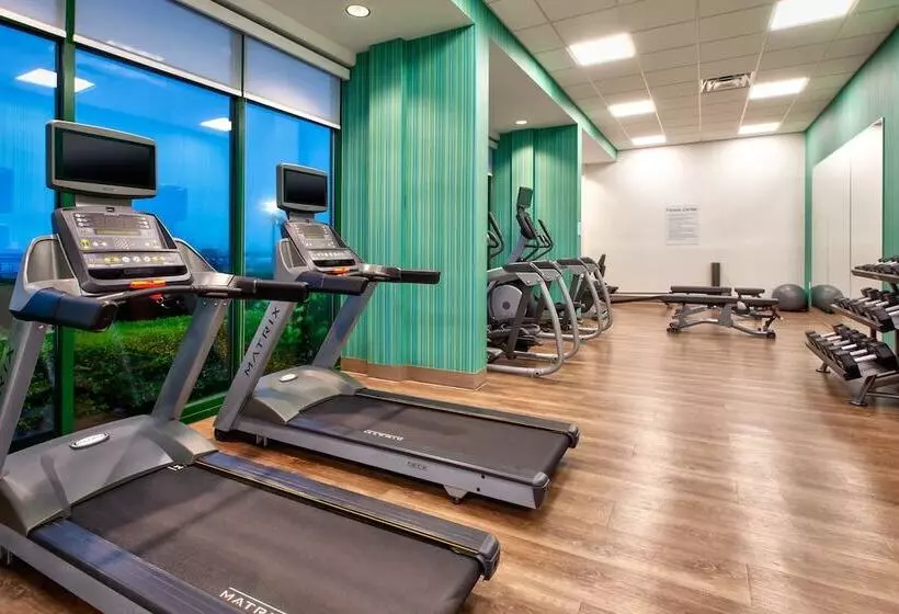 Holiday Inn Express Hotel & Suites Virginia Beach Oceanfront, An Ihg
