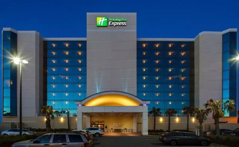 Holiday Inn Express Hotel & Suites Virginia Beach Oceanfront, An Ihg