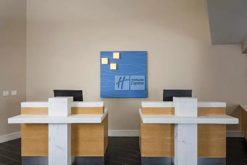 ホテル Holiday Inn Express And Suites La Jolla   Windansea Beach, And Ihg