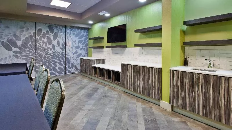 호텔 Holiday Inn Express Atlanta Galleria Ballpark Area, An Ihg