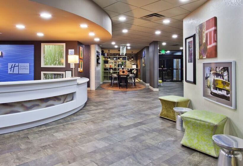 فندق Holiday Inn Express Atlanta Galleria Ballpark Area, An Ihg