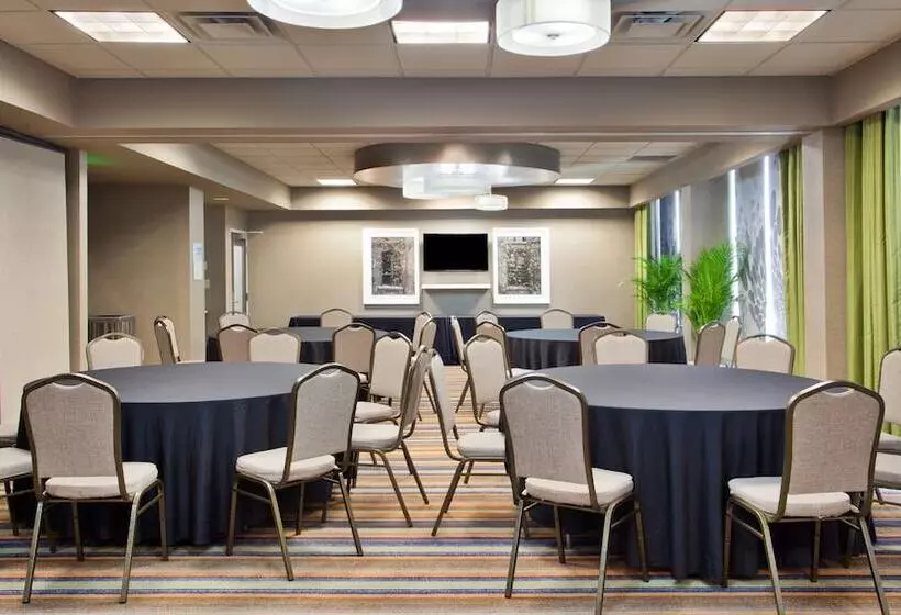 호텔 Holiday Inn Express Atlanta Galleria Ballpark Area, An Ihg