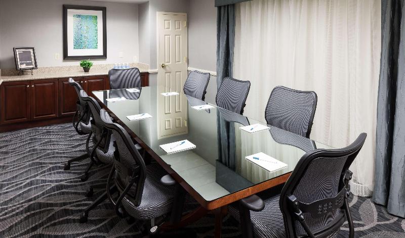 هتل Homewood Suites By Hilton Newarkcranford