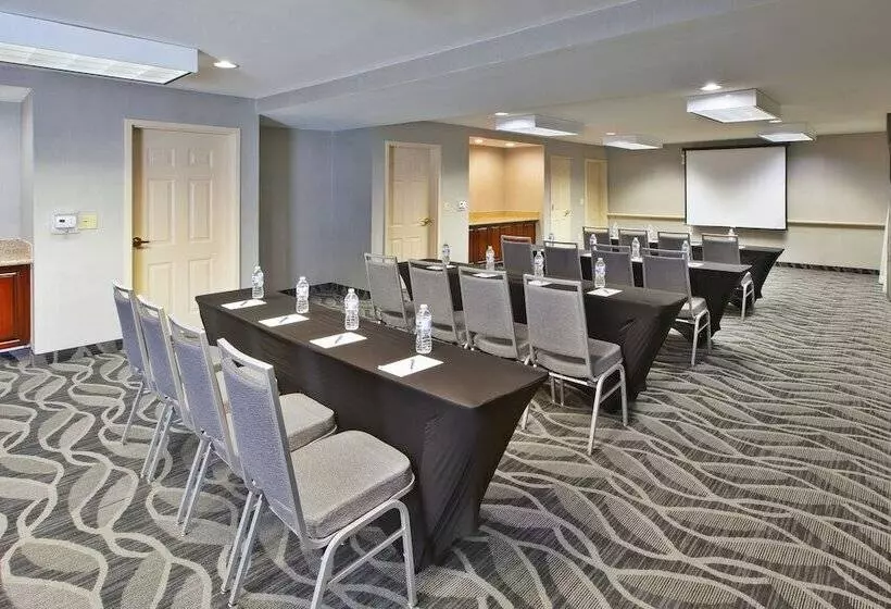 בית מלון כפרי Homewood Suites By Hilton Newarkcranford