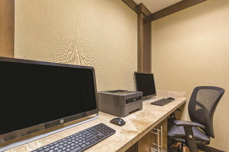 هتل La Quinta Inn By Wyndham Austin North