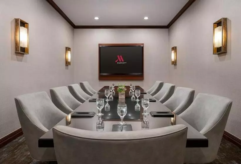 Hotel Marriott Riverside At The Convention Center