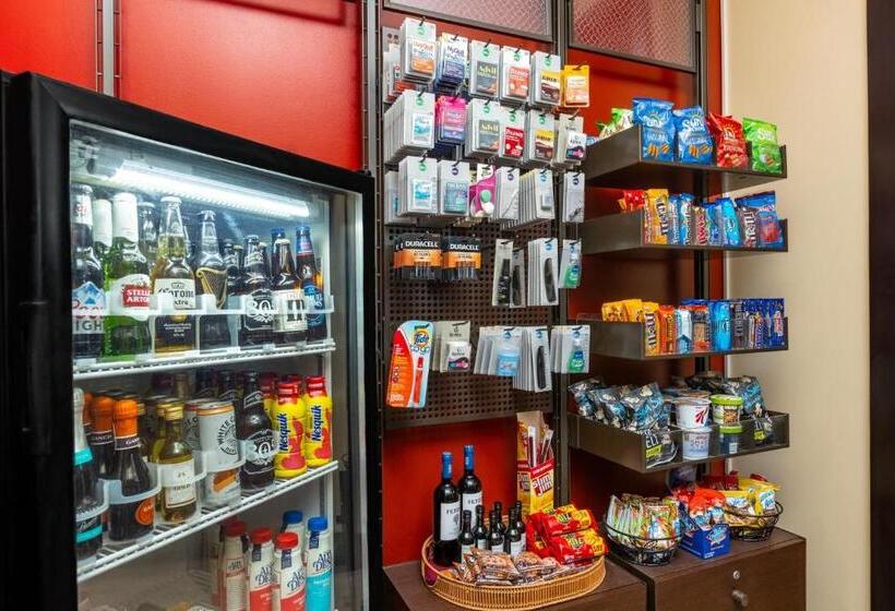 בית מלון כפרי Marriott Riverside At The Convention Center