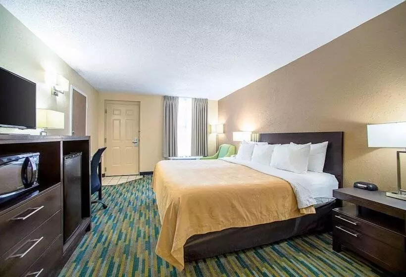 فندق Quality Inn Near Six Flags St. Louis