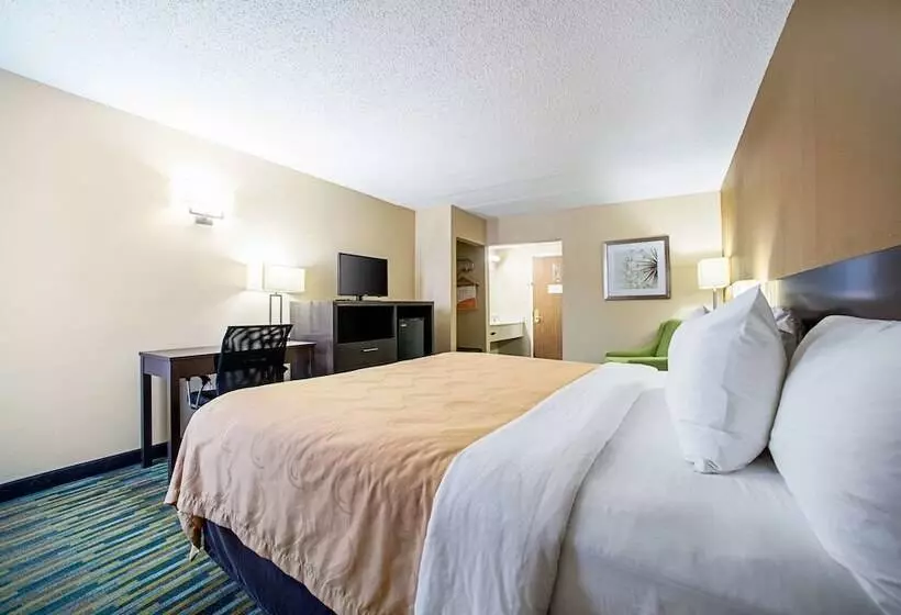 فندق Quality Inn Near Six Flags St. Louis