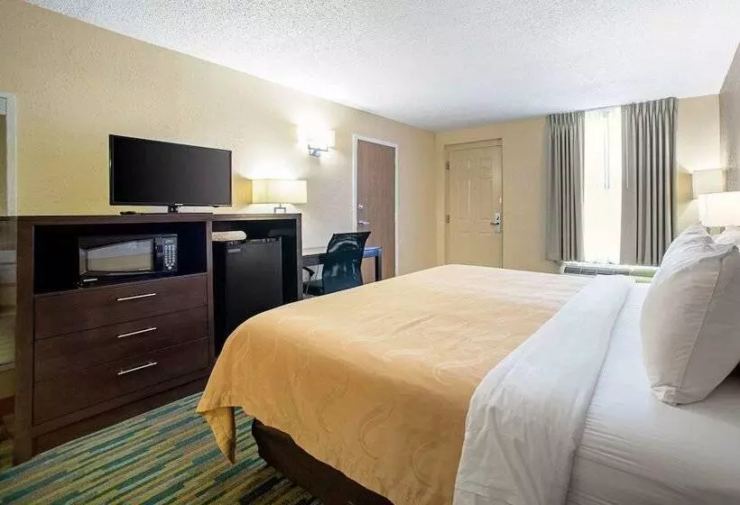 فندق Quality Inn Near Six Flags St. Louis
