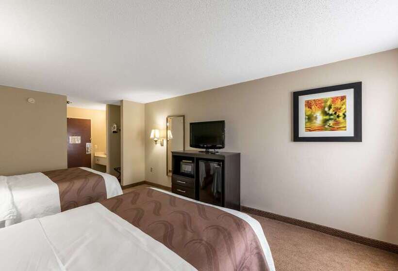 ホテル Quality Inn & Suites Clemmons I40