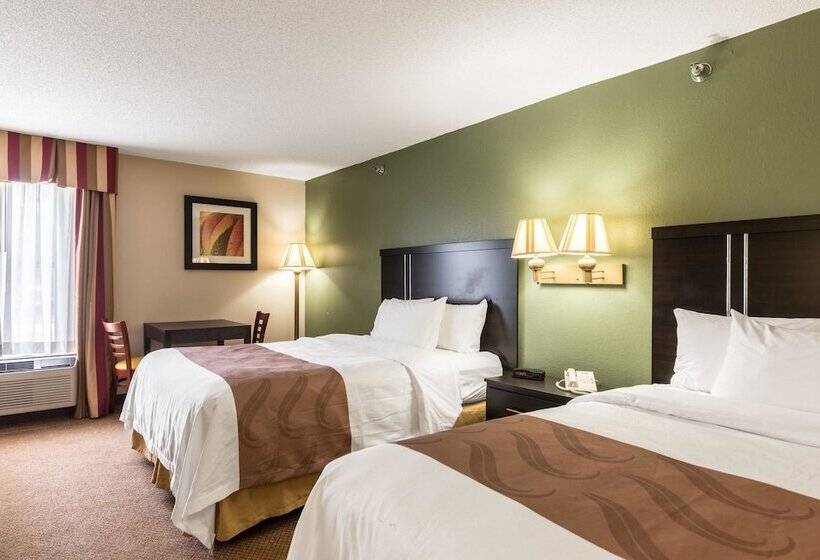ホテル Quality Inn & Suites Clemmons I40