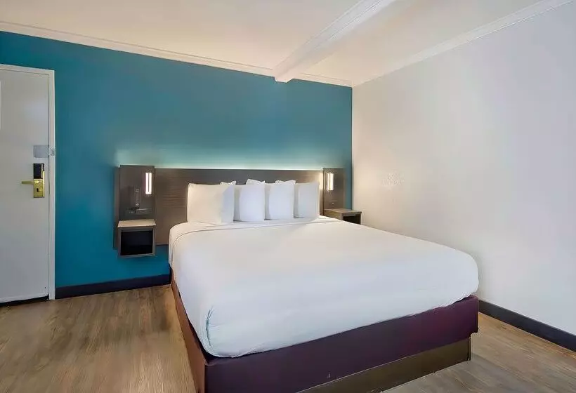 Отель Studio 6 Suites Lawndale, Ca South Bay