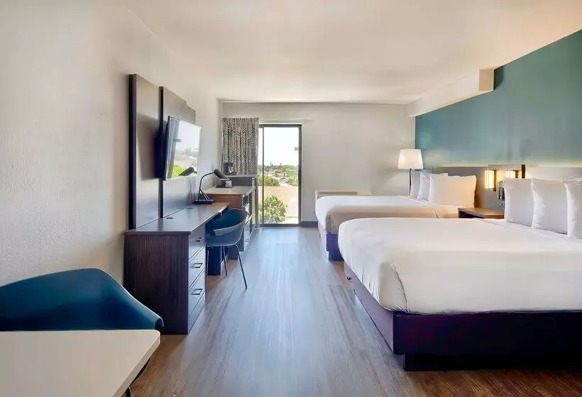 Отель Studio 6 Suites Lawndale, Ca South Bay