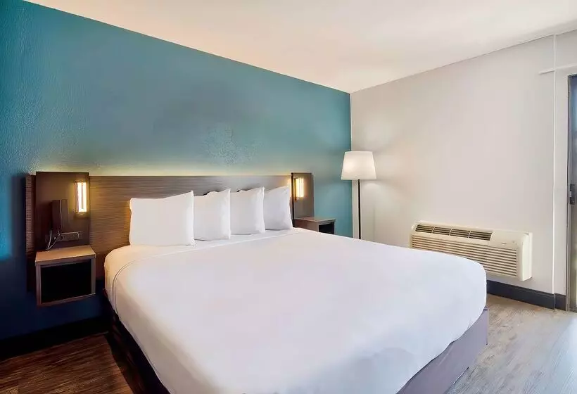 Отель Studio 6 Suites Lawndale, Ca South Bay