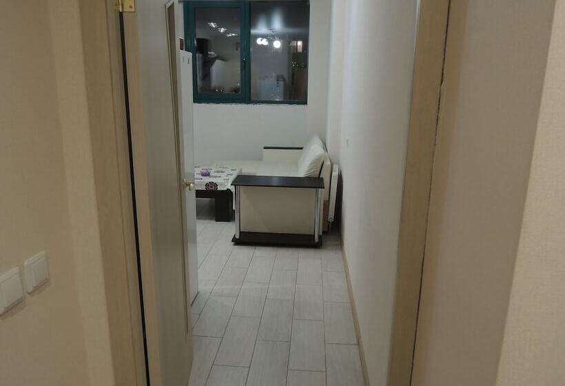 Apartments On Kosmonavtov