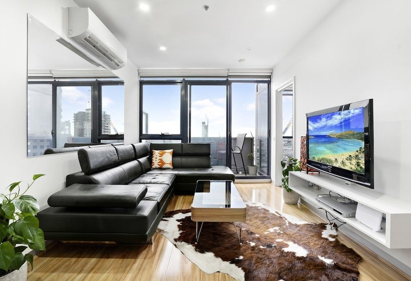 Joyce, 1bdr Southbank Apartment