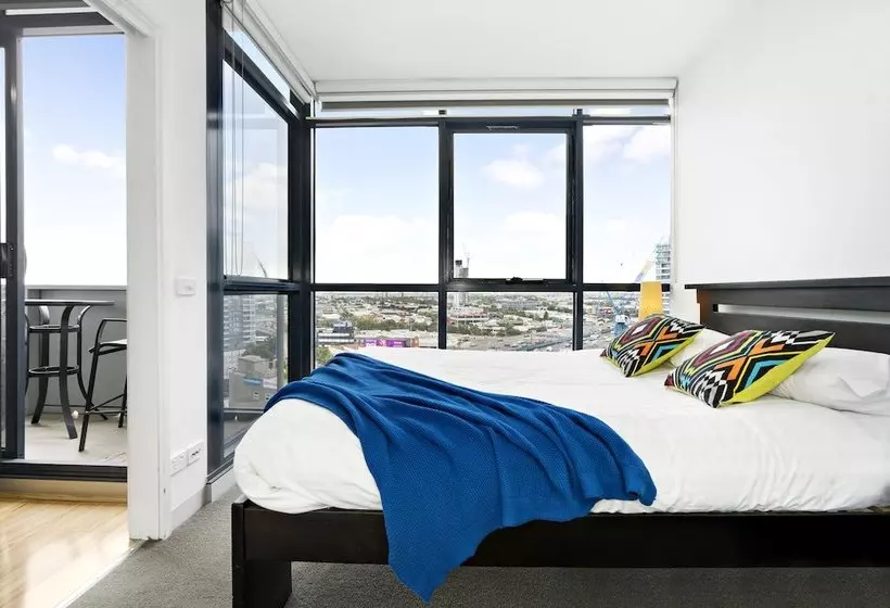 Joyce, 1bdr Southbank Apartment
