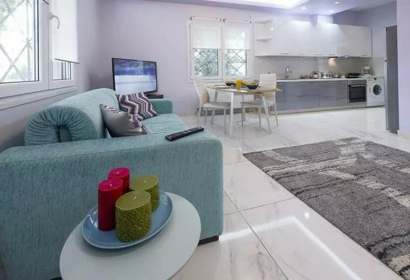 Modern Fully Equipped House, 5 Min Walk From Metro