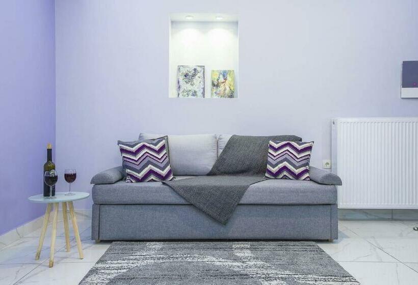 Modern Fully Equipped House, 5 Min Walk From Metro