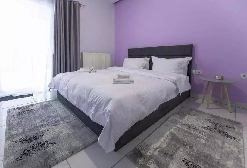 Modern Fully Equipped House, 5 Min Walk From Metro