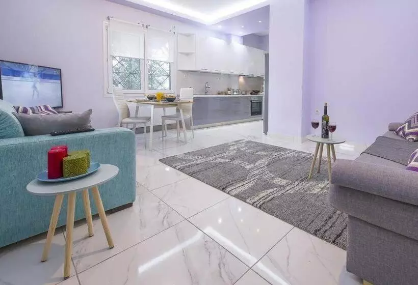 Modern Fully Equipped House, 5 Min Walk From Metro