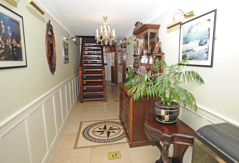 פנסיון Clooneen House