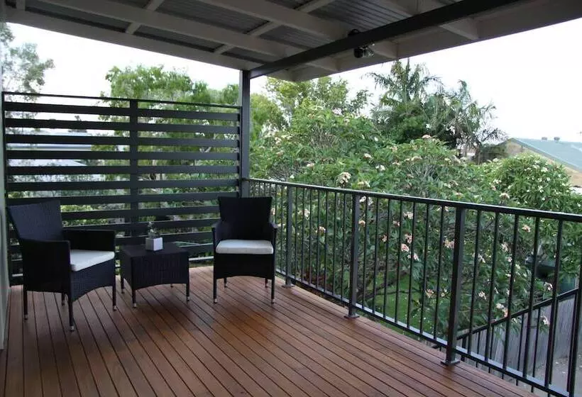 Victoria Street Apartments