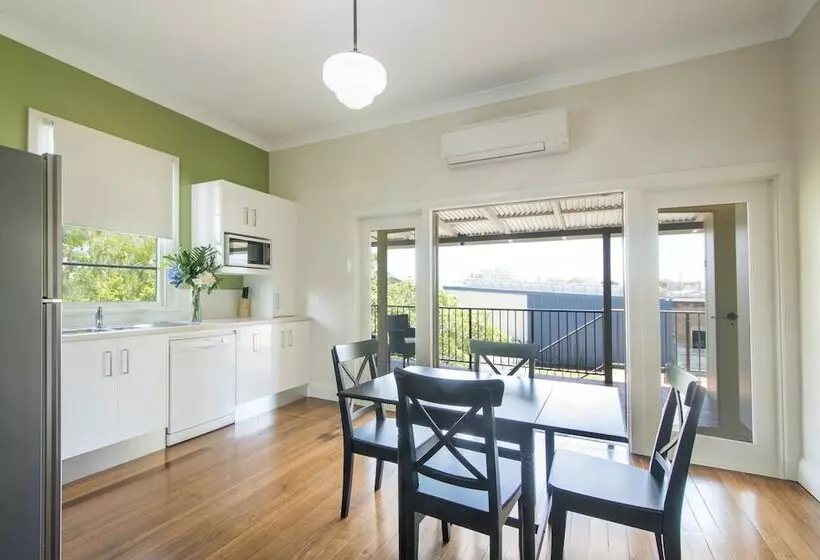 Victoria Street Apartments