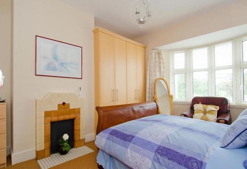 پانسیون Beach House B&b