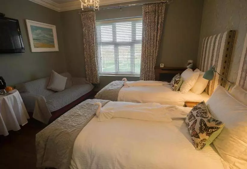 پانسیون Beach House B&b
