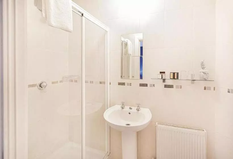 Majatalo Caravogue House