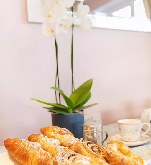 Majatalo Caravogue House