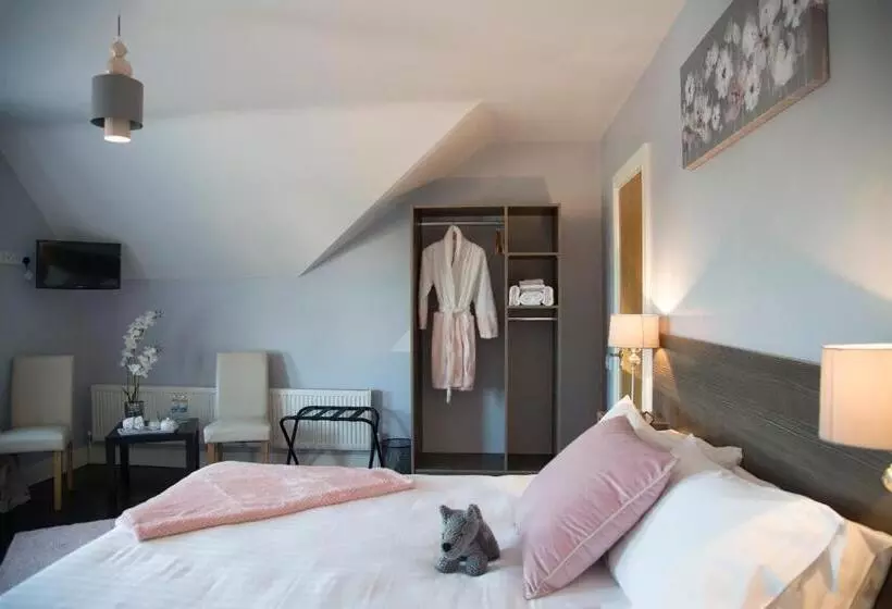 Majatalo Caravogue House