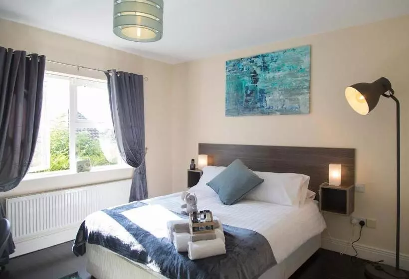 Majatalo Caravogue House