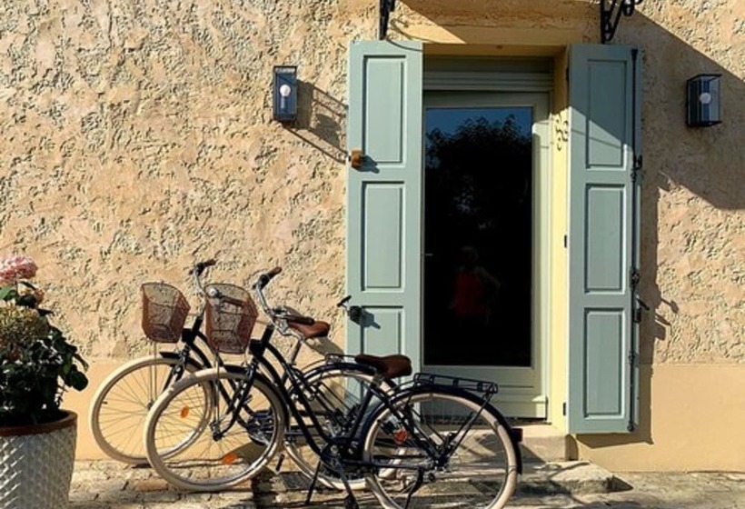 بنسيون Domaine Les Bruyères