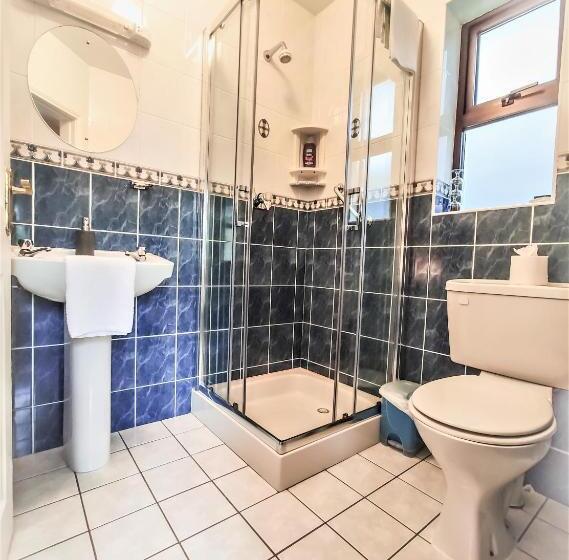 پانسیون Killaran House