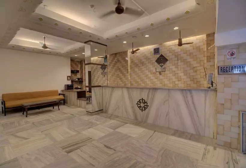 هتل Rajdoot By Oyo Rooms