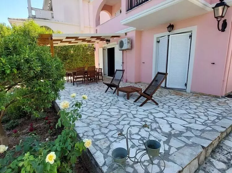 Cha Nanakas Village Inn