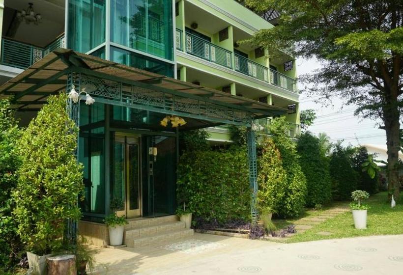 בית מלון כפרי Garden Corner Resort &