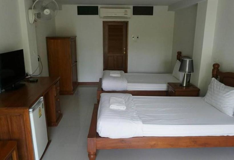 בית מלון כפרי Garden Corner Resort &