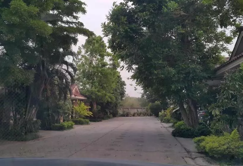 هتل Garden Corner Resort &